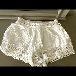 White Aerie lightly worn shorts